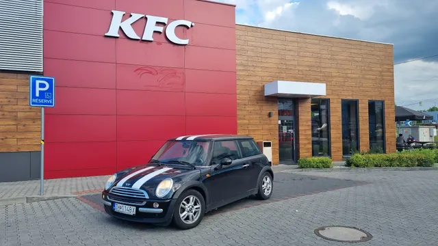 KFC Ostrava Třebovice DT
