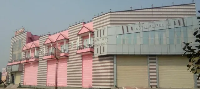 OYO 44659 Hotel Savera Inn