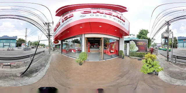 Huck Lunch room & Ice salon