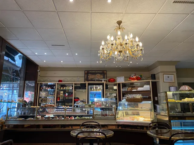 Café Central By Damas