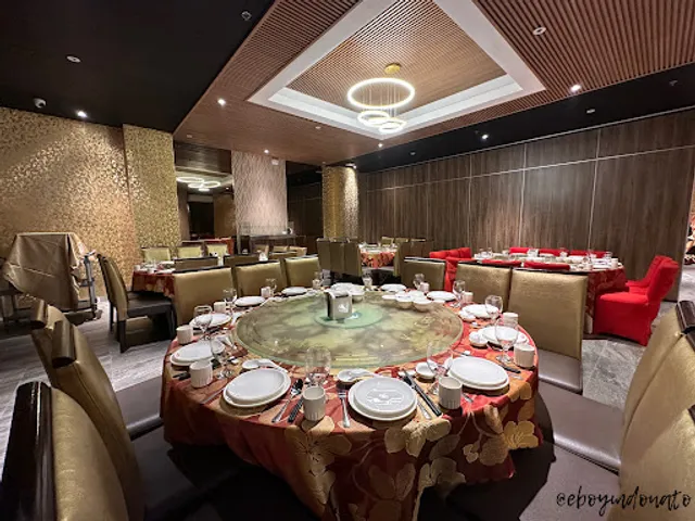 King Chef Seafood Restaurant - West Avenue QC