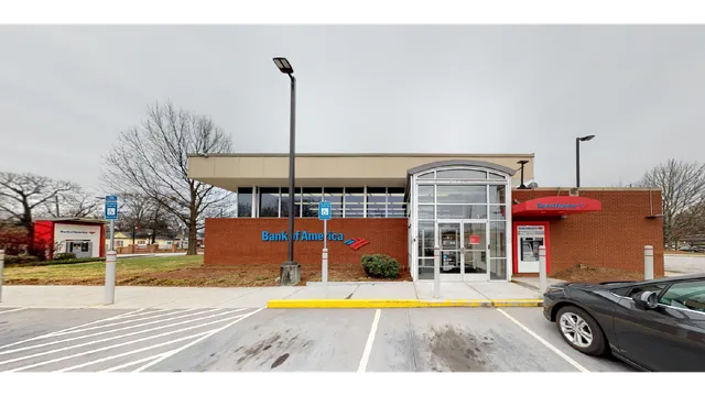 Bank of America (with Drive-thru ATM)