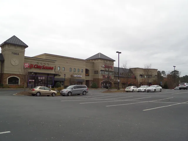 Global Forum Shopping Center