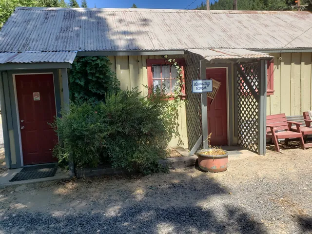 Caribou Crossroads RV Park Café