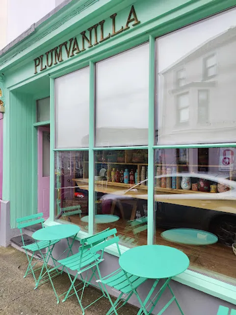 Plumvanilla Cafe