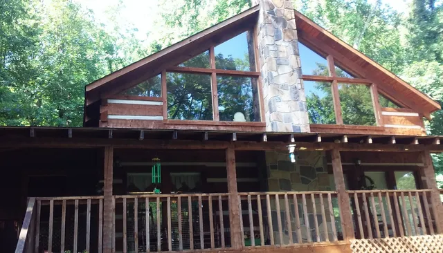 Dodgen Log Home & Chalet Rentals