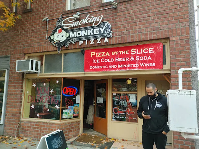 Smoking Monkey Pizza