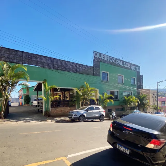 QUEIROZ PALACE HOTEL
