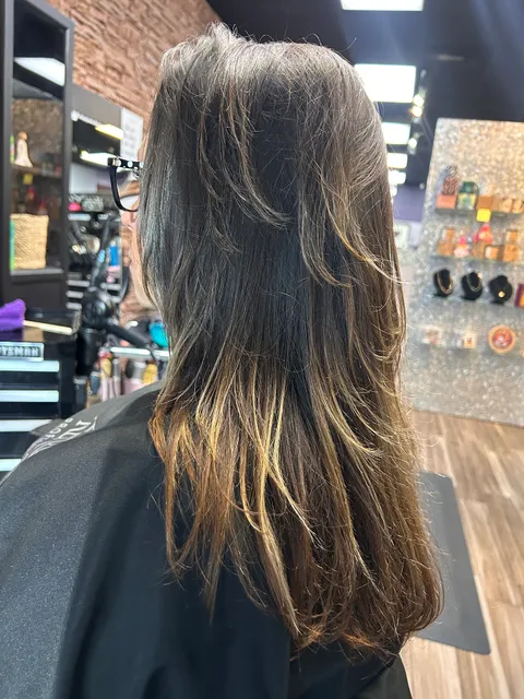 Cutting Edge Salon & Boutique