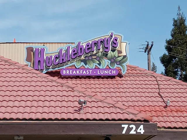 Huckleberry's Breakfast & Lunch
