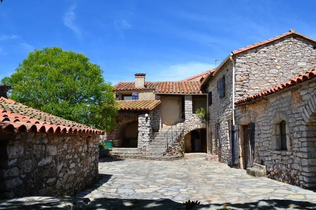 Escale de la Jurade .FR