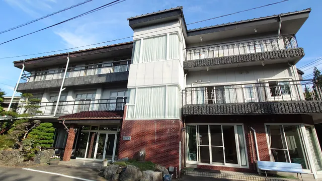 テニスロッジ光