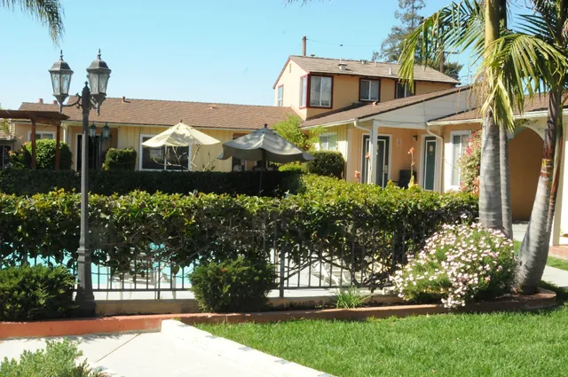 Oasis Inn & Suites - Santa Barbara