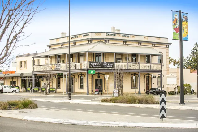 Nightcap at Exeter Hotel