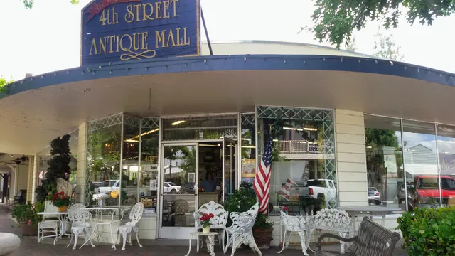 The Original 4th Street Antique Mall