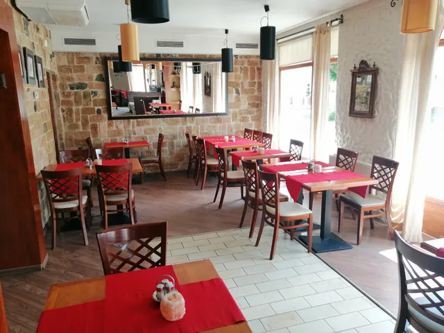 Max Étterem és Sushi Bár