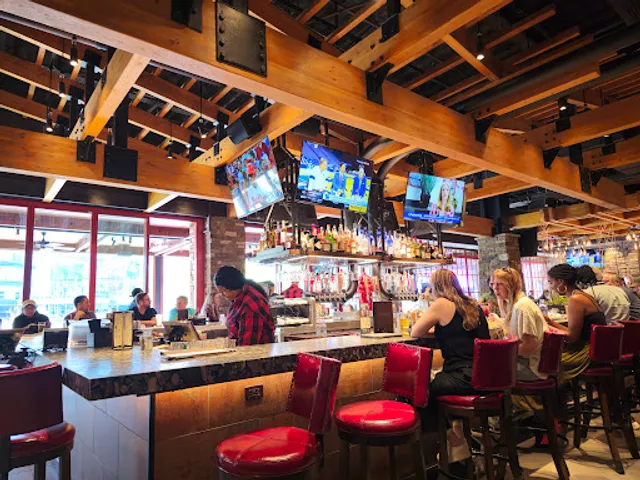 Lazy Dog Restaurant & Bar