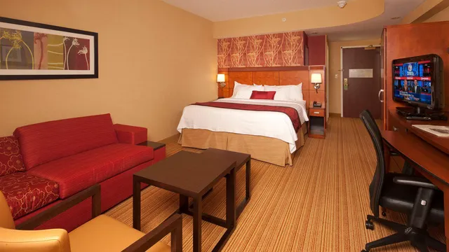 Courtyard by Marriott Boston Waltham