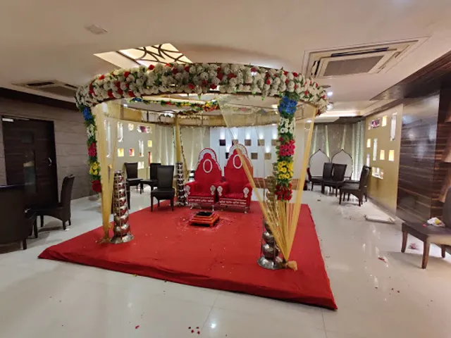 Alinea | Restaurant | Banquet