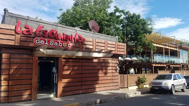 La Esquinita del Sabor. La esquinita Lounge bar