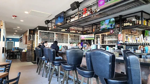 Taphouse West Bar and Grille