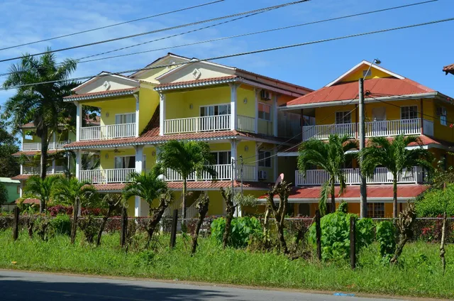 Jardines Vista Del Mar Condos