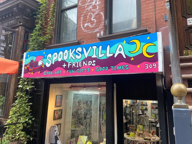 Spooksvilla + Friends