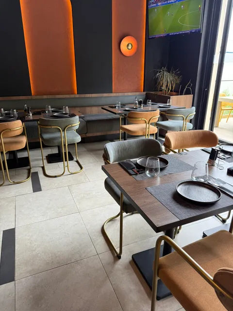 ROOFTOP DIAGONAL Restaurant