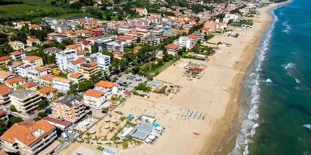 Macrinum Holidays S.n.c.