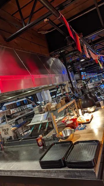 SmokeHouse Tailgate Grill - Somers