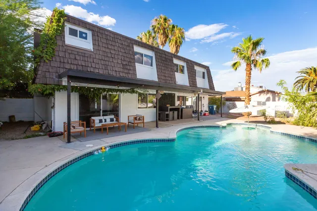 Las Vegas AIRBNB Discount Homes | 3 mi to STRIP @ $220 TuluVegas Retreat