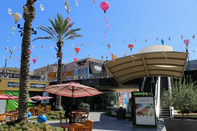 FiRE+iCE Interactive Grill & Bar