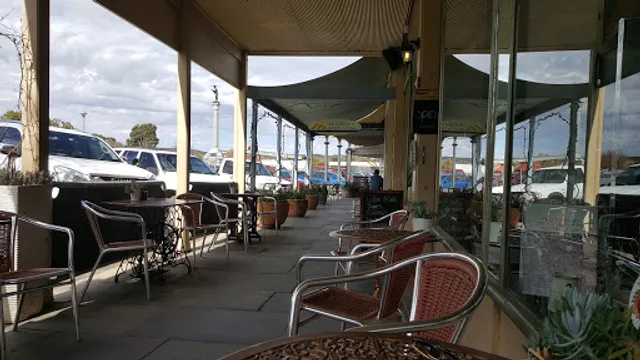 Gaslight Cafe, Collectables and Old Books