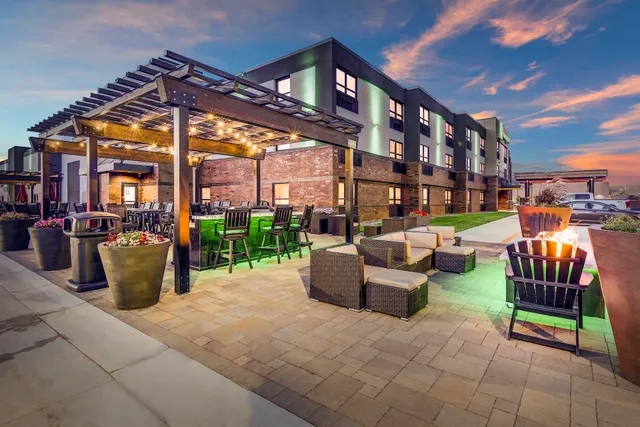 Holiday Inn & Suites St. Cloud by IHG