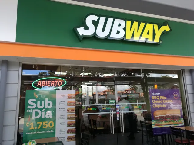 Subway Plaza San Francisco