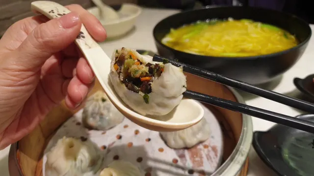 Xin Zhenjiang Restaurant Jing'an Temple Store