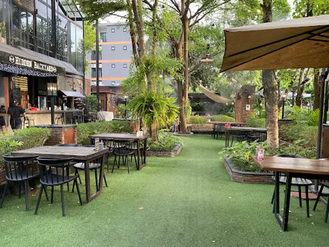 Hidden Backyard Cafe&Hangout