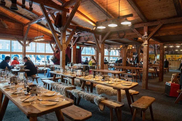 Kunsteisbahn Bundesplatz