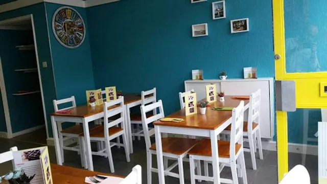 Cafe Istanbul & Waffle Shop - Caterham