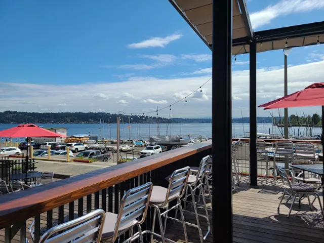 Magnuson Cafe & Brewery