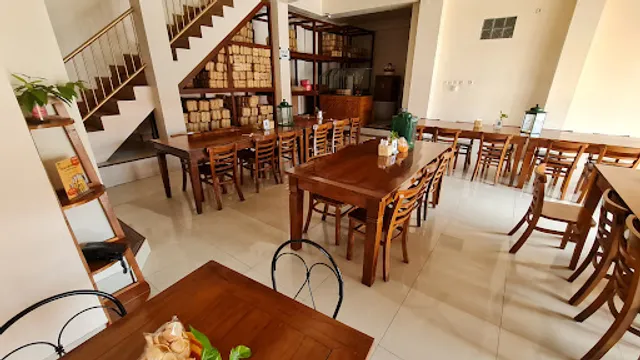 Gudeg Yu Narni Palagan