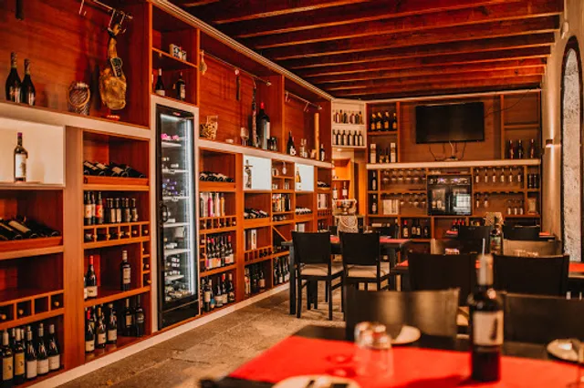 Restaurante Entre Duelas y Tapas