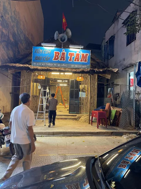 Tiệm cơm bao cấp Bà Tám