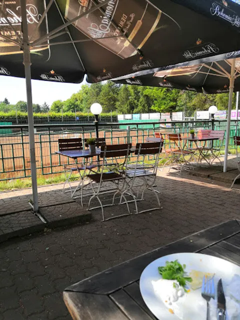 Slavia restaurace & tenis club