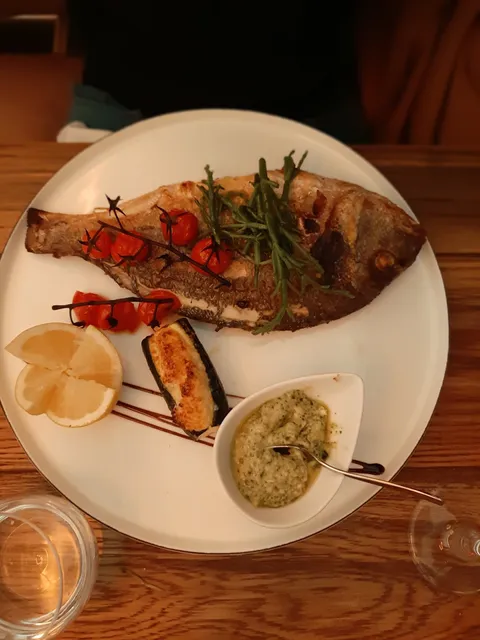 photo-1