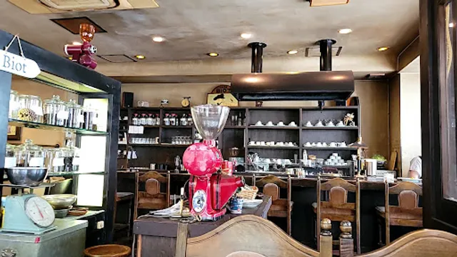 Cafe Biot