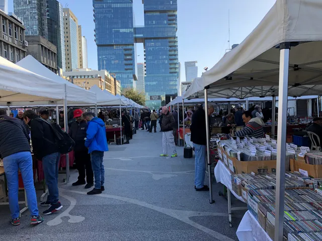 Dizengoff Flea Market
