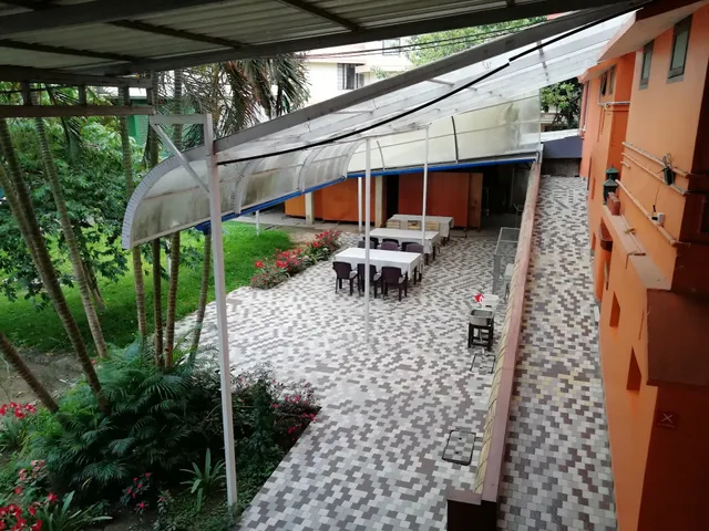 OYO 10783 Hotel River Moon