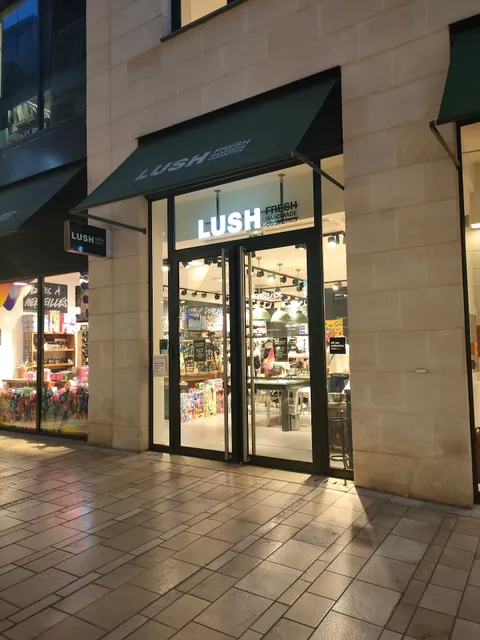 LUSH Cosmetics Bordeaux