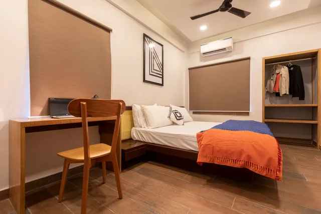 Handmade Homes :Chic Micro Studios